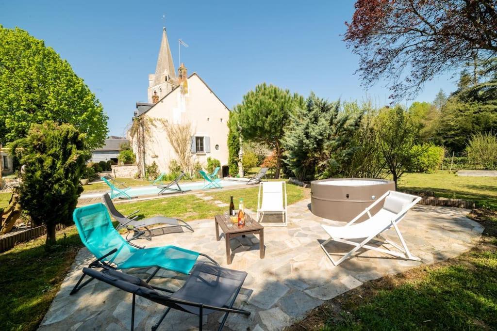 Le Clos Du Tilleul Fabuleuse Propriete 15 A 30 Pers Piscine Au Coeur D'Un Charmant Village Thilouze Exterior foto